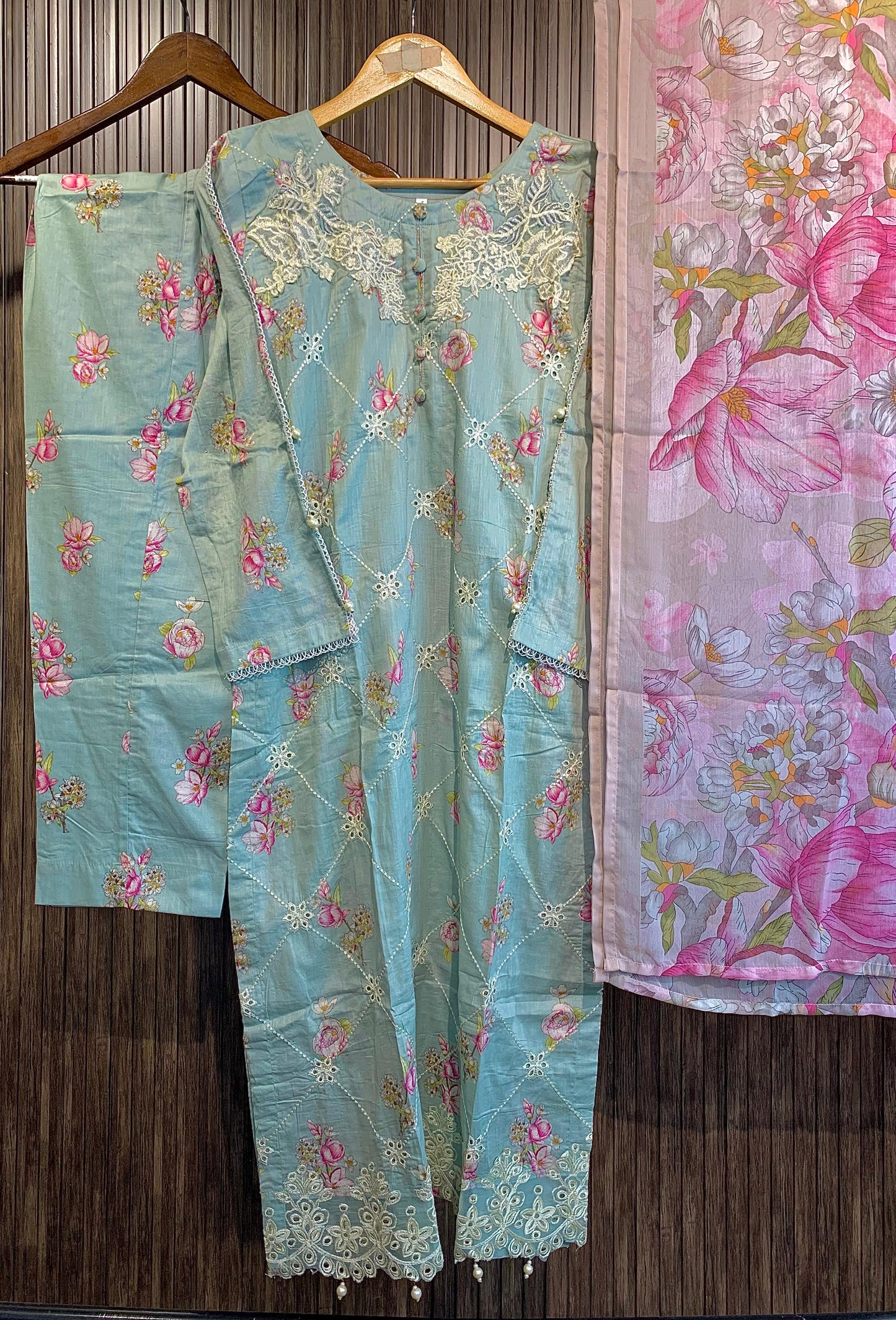 LAWN 3PC SUITS NEW ARRIVALS GREEN ( RAL-002 )