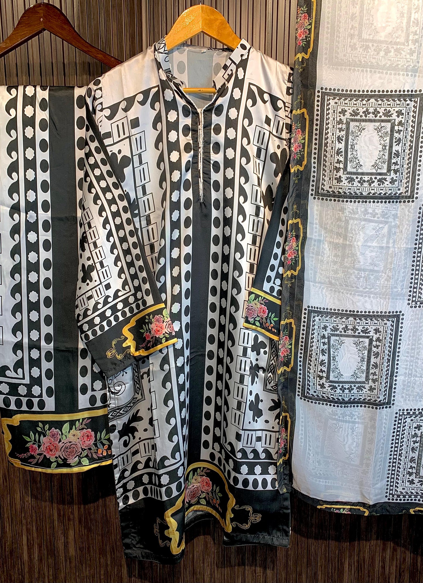 Zunaira - Silk 3 Piece Suit