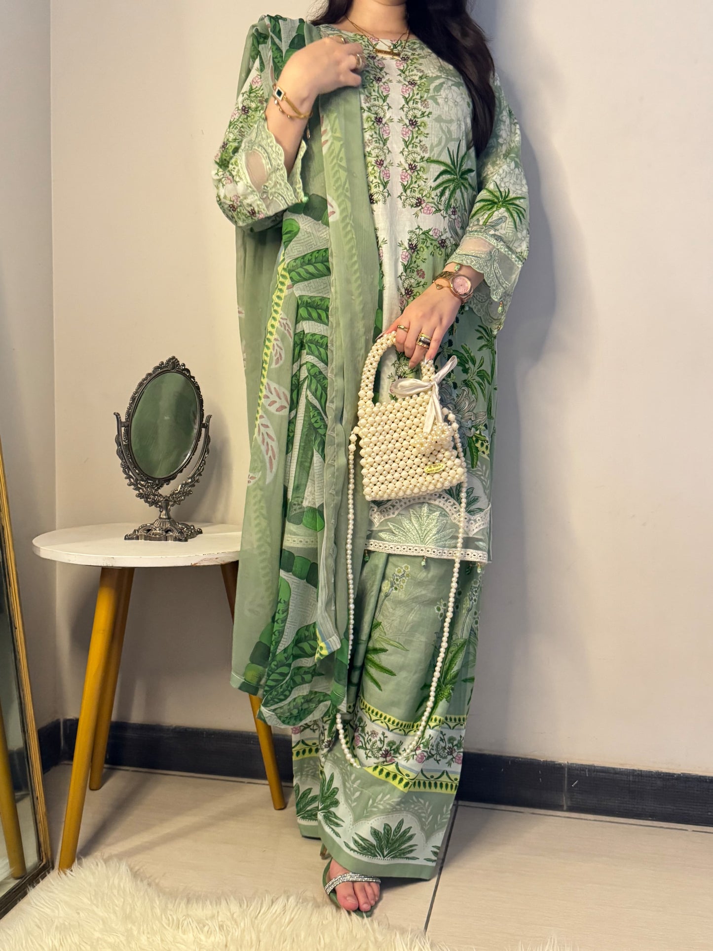 Green - lawn shirt and trouser chiffon dupatta Printed 3pcs Suit