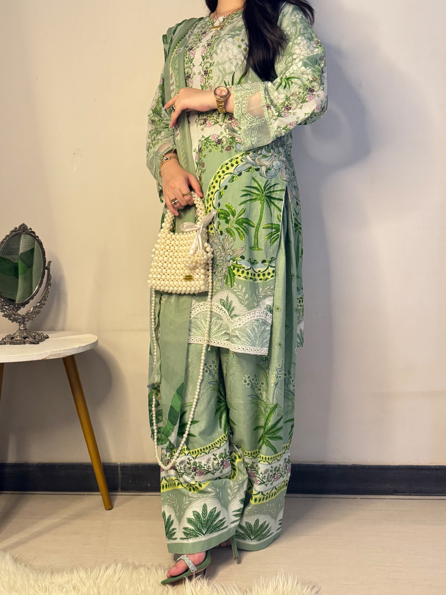 Green - lawn shirt and trouser chiffon dupatta Printed 3pcs Suit
