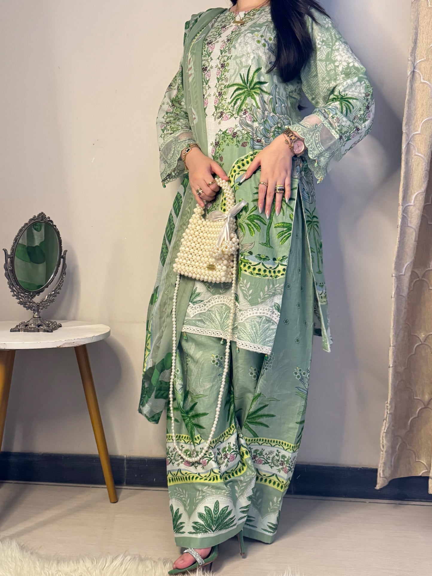 Green - lawn shirt and trouser chiffon dupatta Printed 3pcs Suit