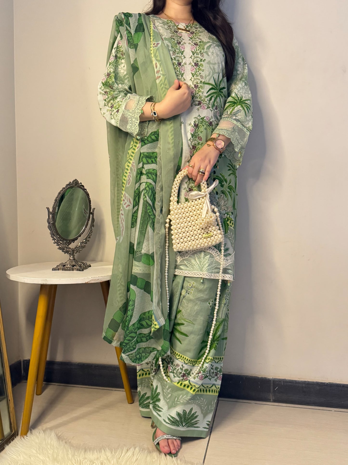 Green - lawn shirt and trouser chiffon dupatta Printed 3pcs Suit