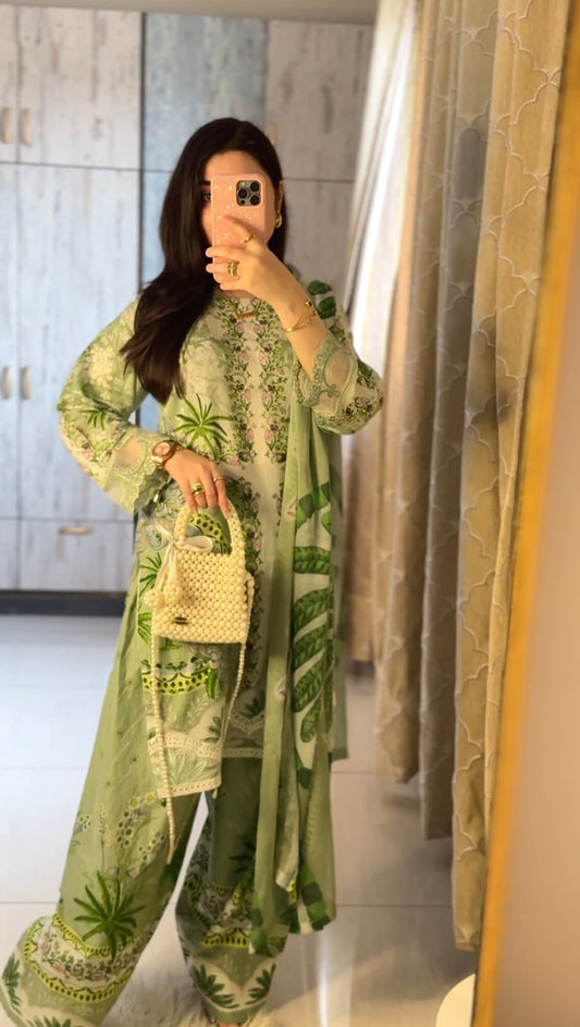 Green - lawn shirt and trouser chiffon dupatta Printed 3pcs Suit