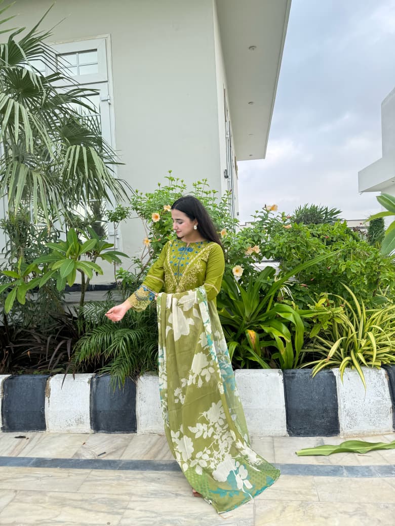 Fully Embroidered & Cut Work Cotton Lawn 3pc Suit ( GREEN )
