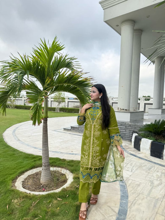 Fully Embroidered & Cut Work Cotton Lawn 3pc Suit ( GREEN )