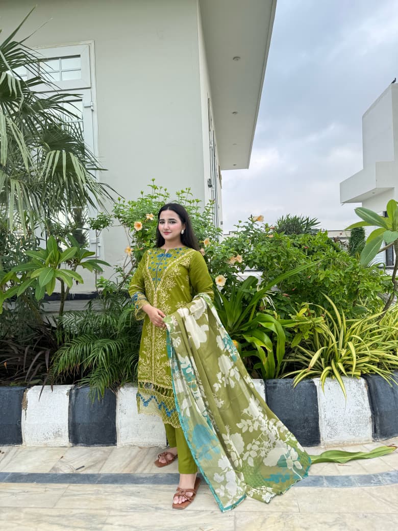 Fully Embroidered & Cut Work Cotton Lawn 3pc Suit ( GREEN )